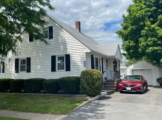 41 Bay State Rd, Peabody, MA 01960