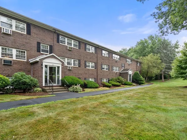 145 Milk St APT 5, Westborough, MA 01581