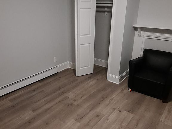 4th image of 594 Forest St Floor 1