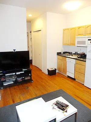 Rented by New York Residence | media 8