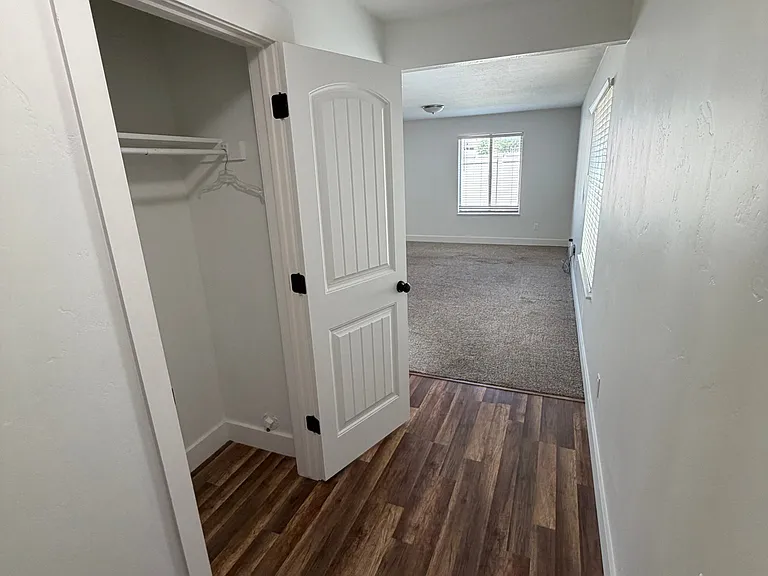 4 Arnold Dr — Photo 4