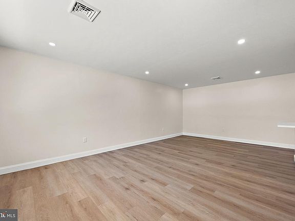 5th image of 231 Orchard Ln
