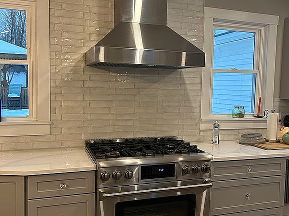 3rd image of 452 Blissville Rd