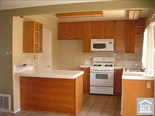 4th image of 2715 W Meadowwood