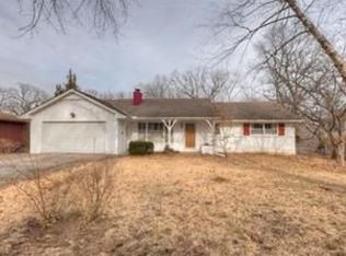 1006 E 110th St, Kansas City, MO 64131