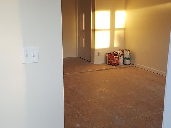 2nd image of 17 Mallory Ave APT 1F