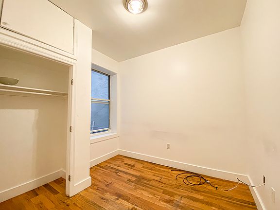 4th image of 909 Jefferson Ave #1R