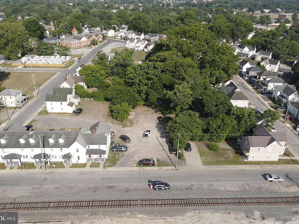 1st image of 603 E Railroad Ave