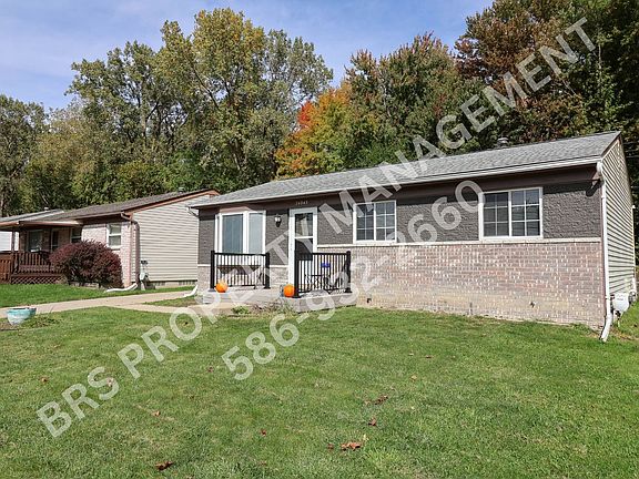 3rd image of 24945 Orchid St