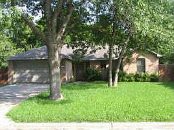 1st image of 105 Belaire Cir