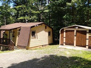 586 Cardinal View Rd, Paw Paw, WV 25434