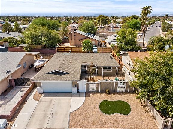 4th image of 4459 Don Quixote St