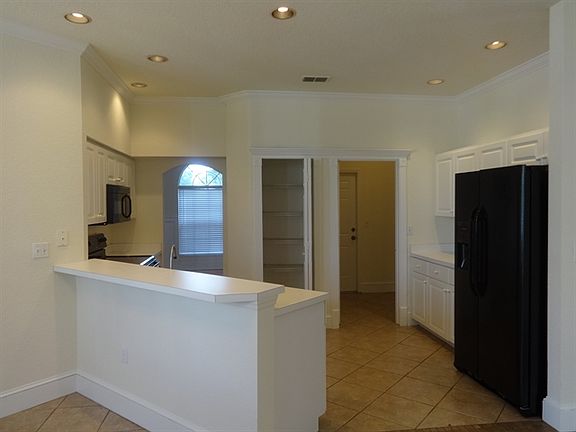 5th image of 816 Elm Forest Dr