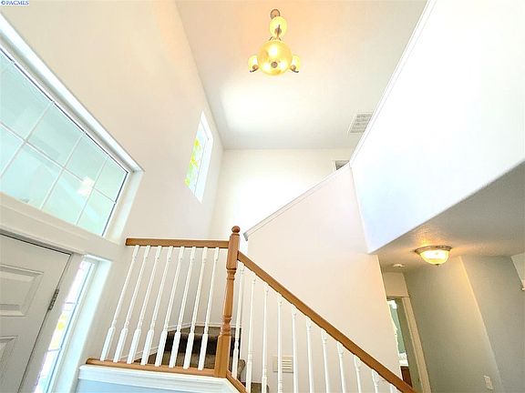 3rd image of 4104 Monterey Dr
