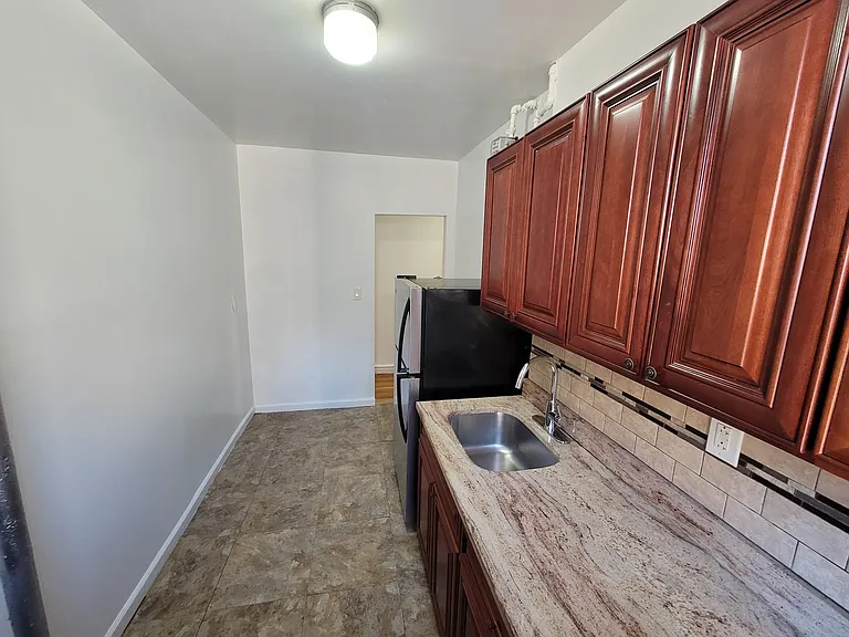 2305 Creston Ave #3B — Photo 15