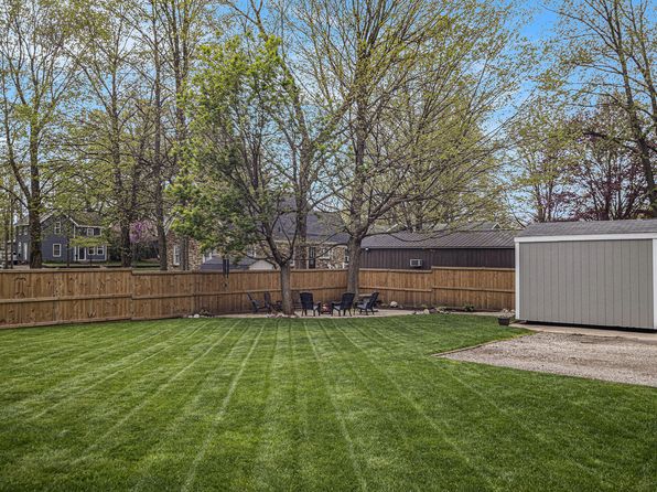 222 S East St, Cassopolis, MI 49031