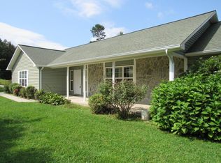 248 W Coventry Dr, Franklin, NC 28734