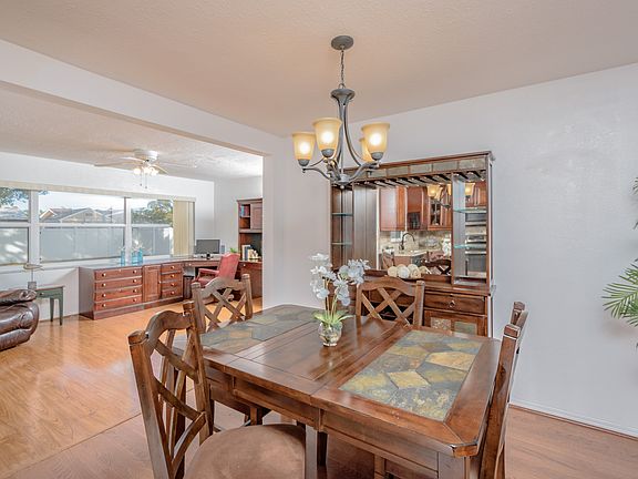 Nice Dining Area