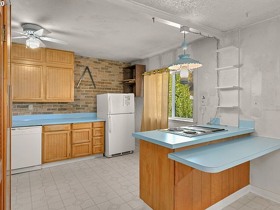 4th image of 375 NW 341st Ave