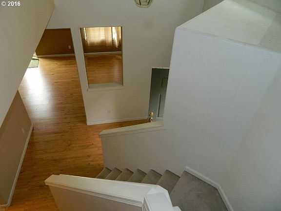 3rd image of 3078 SE Robin Cir