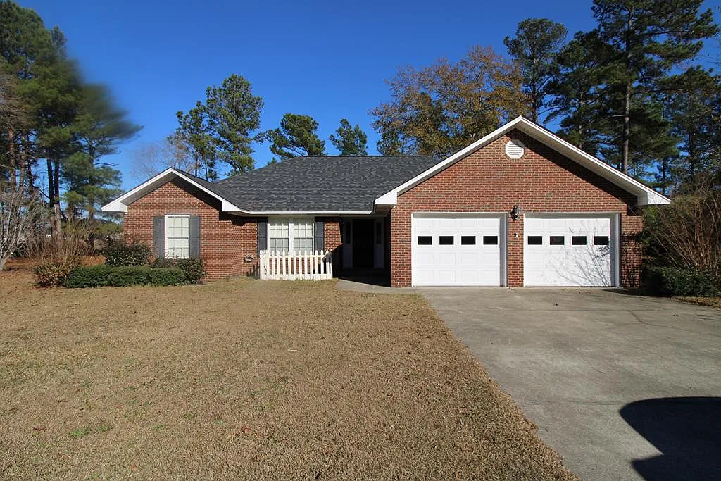 3 bed, 2.0 bath, 1611 sqft, $1,850 — Photo 1