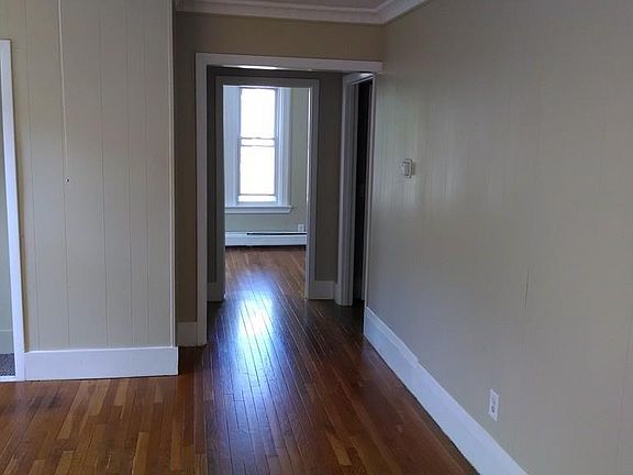 5th image of 39 Greenville St