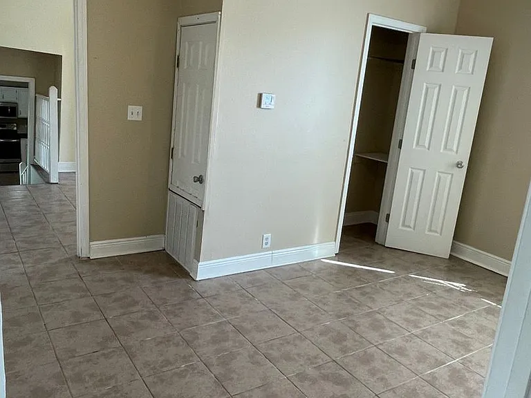 2311 Baronne St #B — Photo 8