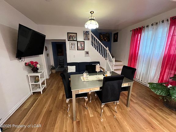 5th image of 210 Sambourne St