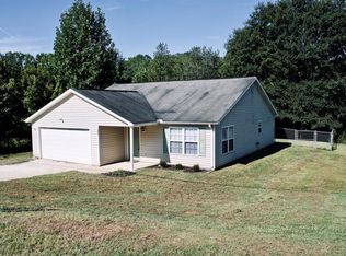868 Louie Ln, Seneca, SC 29678
