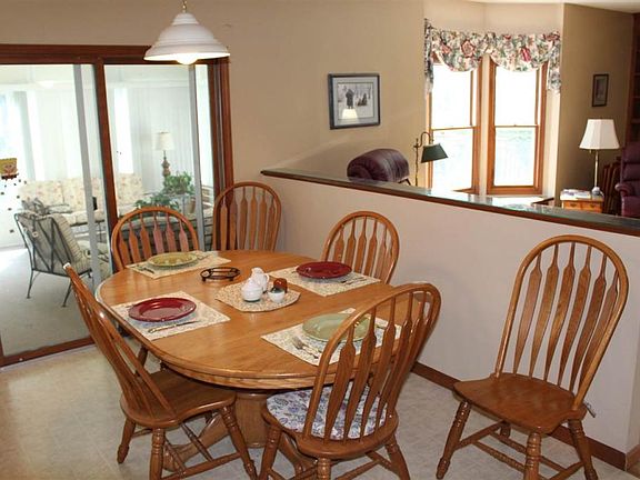 4th image of 51623 Waterford Ln