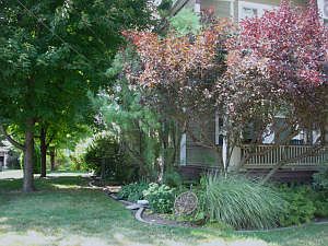 4th image of 574 N Prairie St