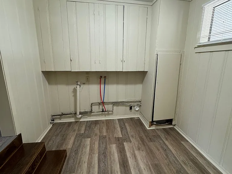 318 Park Ave — Photo 7