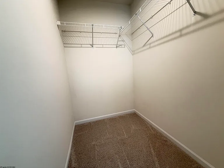 42 Dover Ct — Photo 22