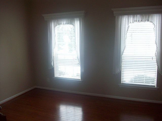 2nd image of 9 Coventry Ct