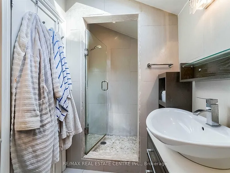 41 Clearside Pl — Photo 24