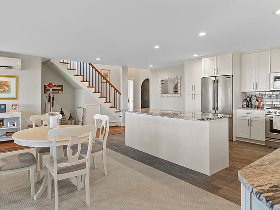 5th image of 556 E Shore Rd #1 & 2