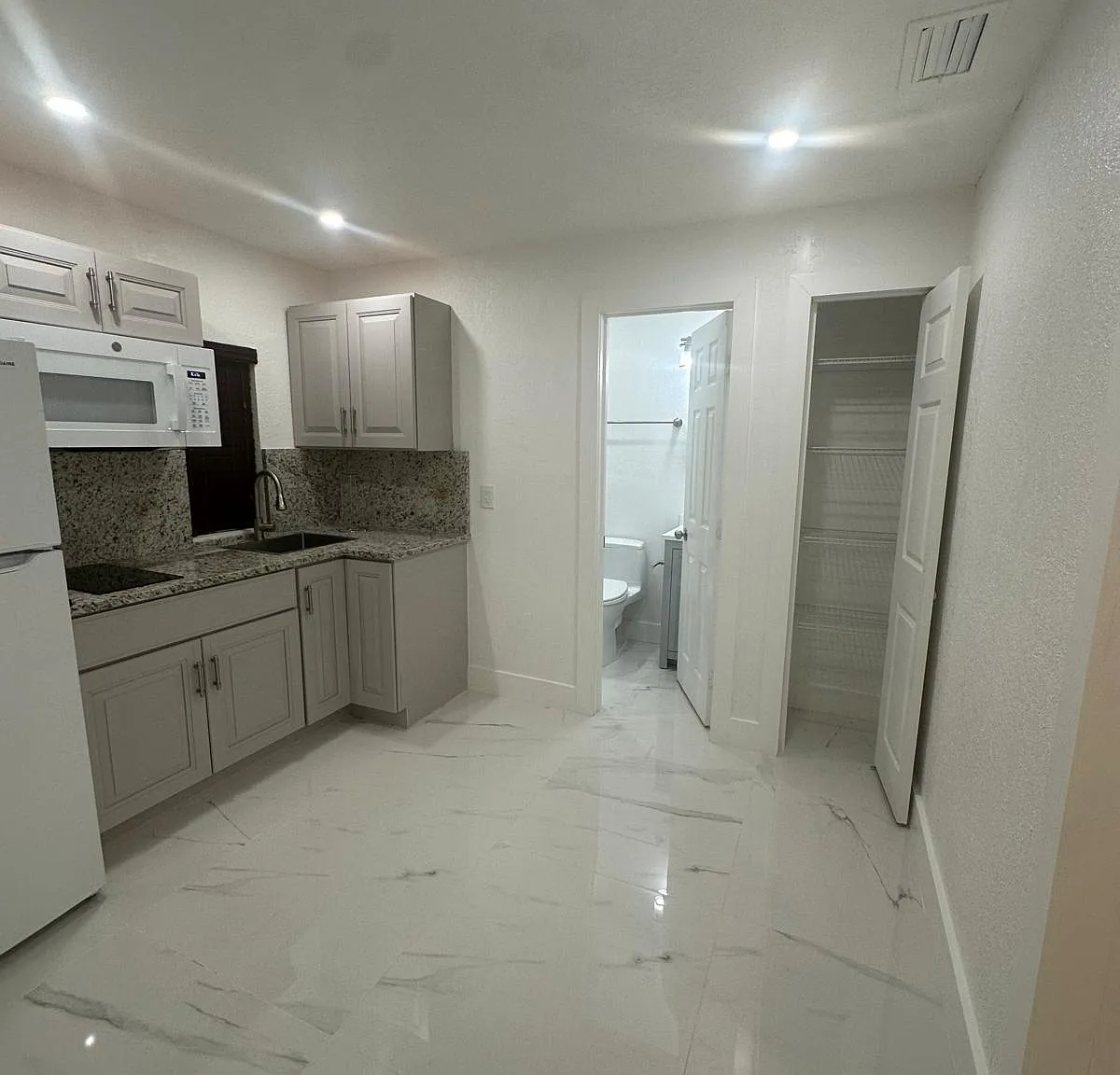 1 bed, $1,600 — Photo 1