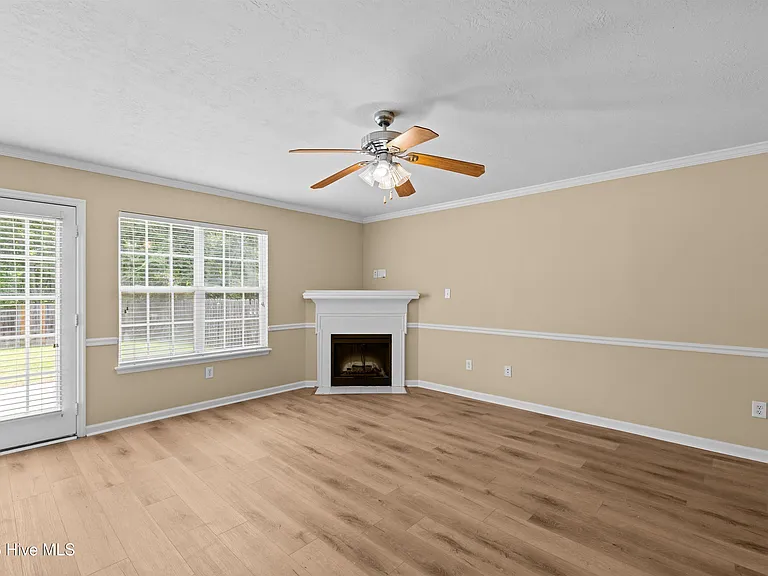 7598 Pleasantville Way — Photo 14