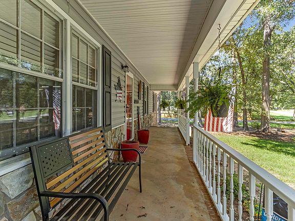 4th image of 1175 Springdale Cir