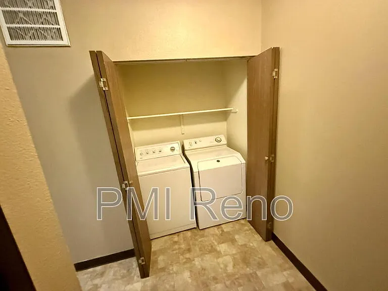 Big Horn Apartments — Photo 42