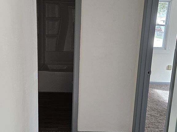 4th image of 9223 Coleman Ave #A