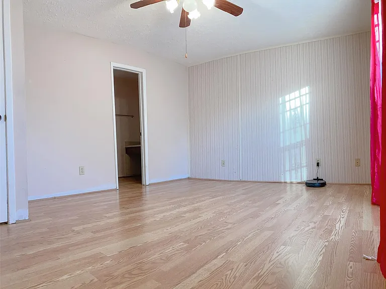 19518 Munsey Ct — Photo 25
