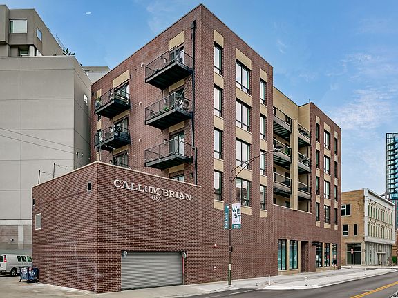 2nd image of 680 N Milwaukee Ave APT 604