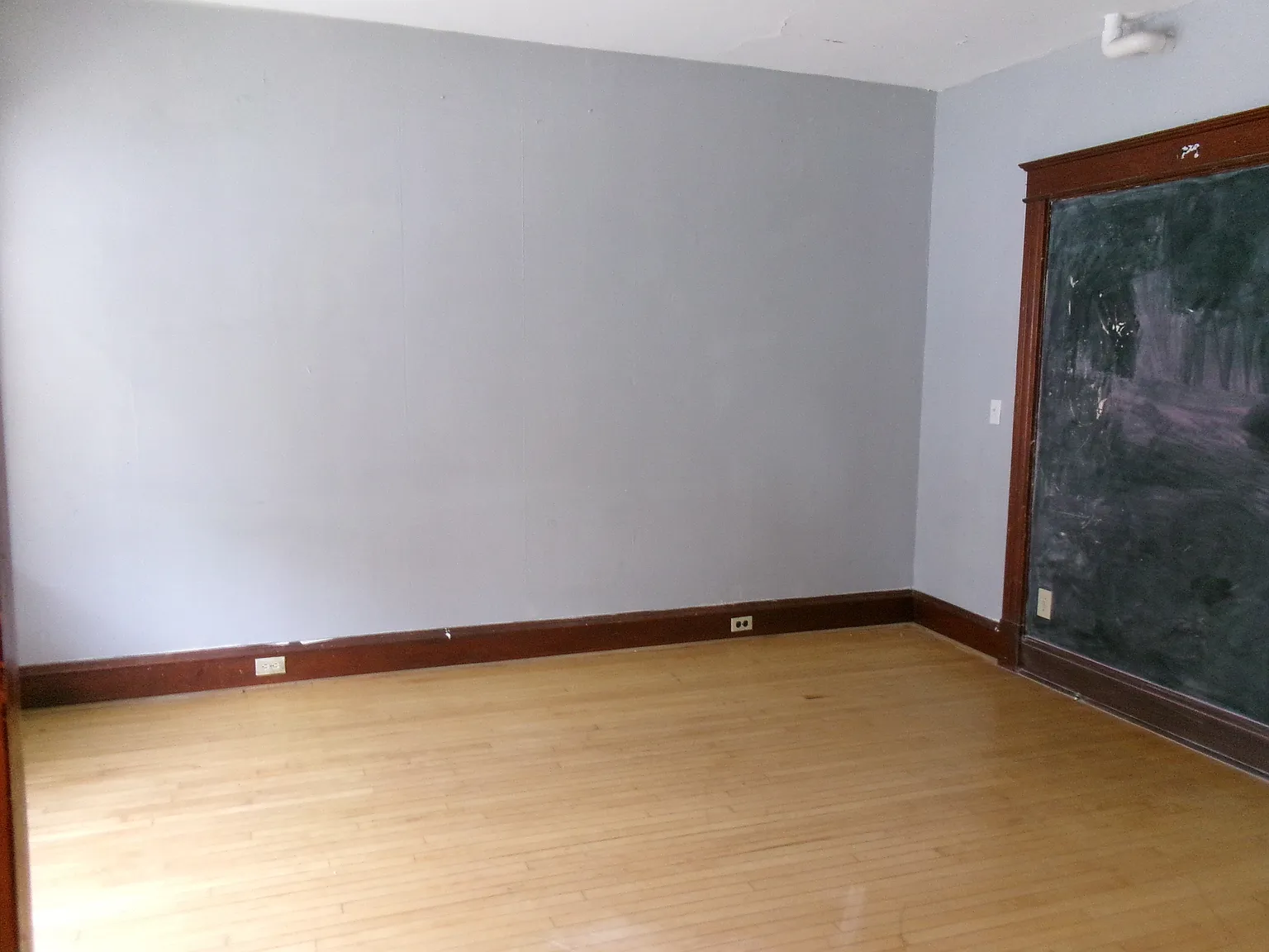 24 Bradley St - 1 — Photo 3
