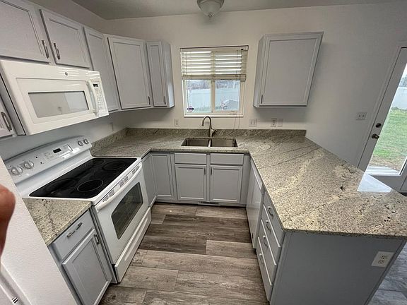 2nd image of 363 S 1500th St W