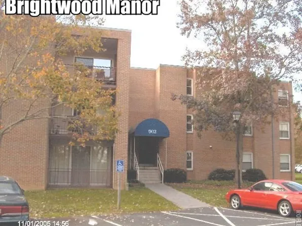 902 Brightwood Manor Dr #C-2, Blacksburg, VA 24060