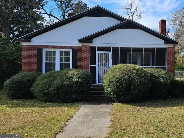 819 Academy Ave, Waynesboro, GA 30830