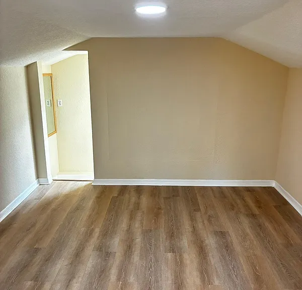 2738 Riverside Ave #18 — Photo 10