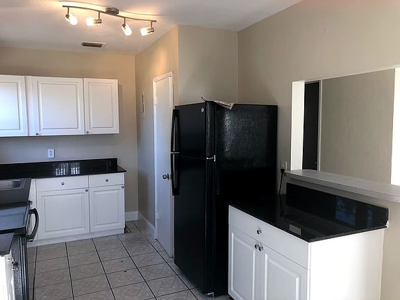 2nd image of 1607 NW 14th Ct