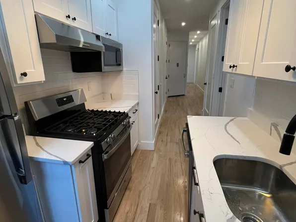 1035 Halsey Street image 3 of 15